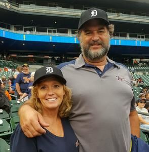 Meet your Posher, Robin